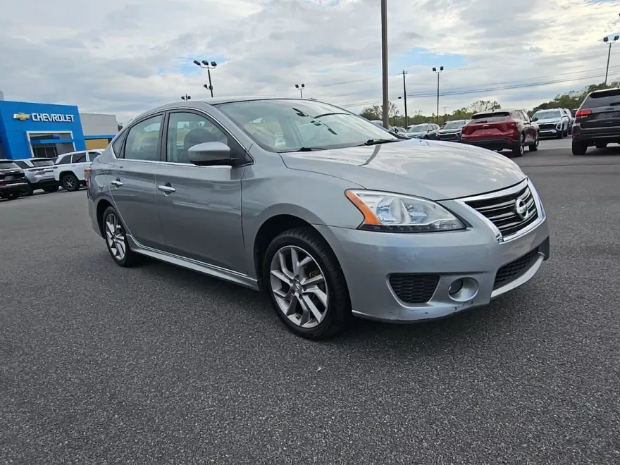 2014 Nissan Sentra SR photo 1