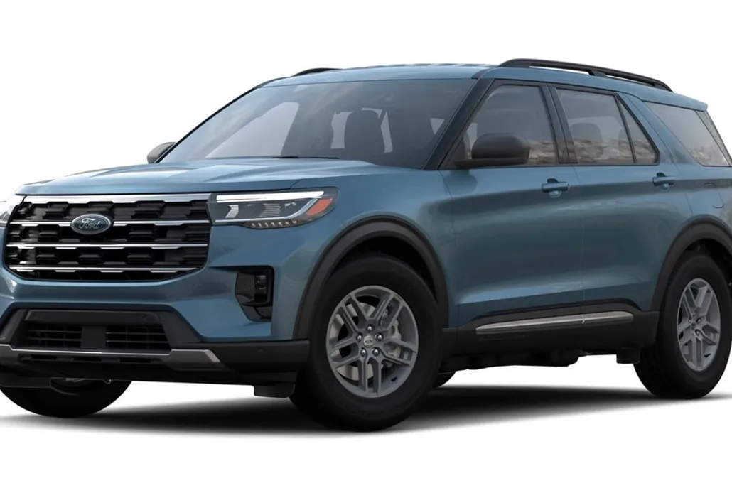 2025 Ford Explorer photo 1