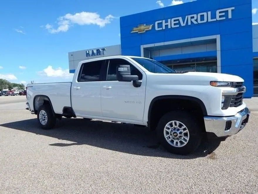 2025 Chevrolet Silverado 2500HD LT photo 1