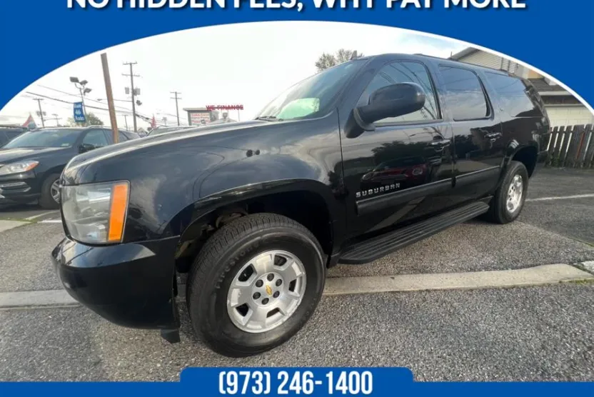 2009 Chevrolet Suburban LT photo 1