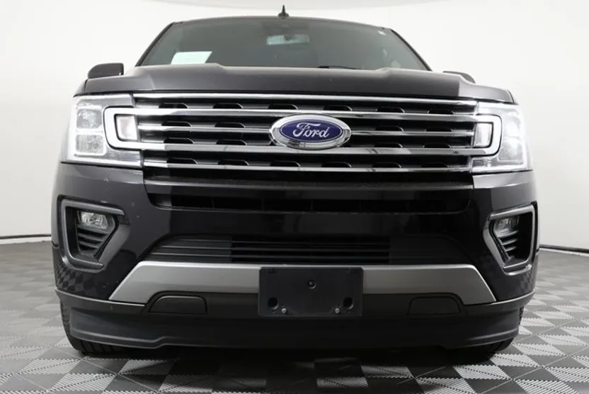 2021 Ford Expedition XLT photo 1