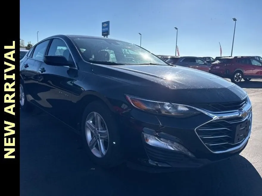 2023 Chevrolet Malibu 1LT photo 1