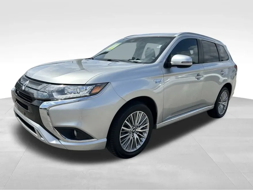 2022 Mitsubishi Outlander PHEV SEL photo 1