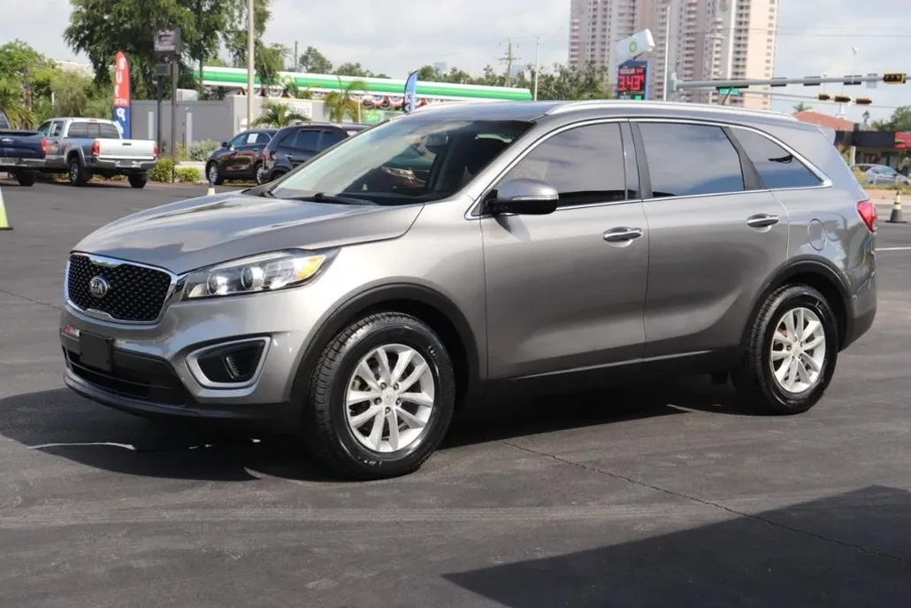 2016 Kia Sorento LX photo 1