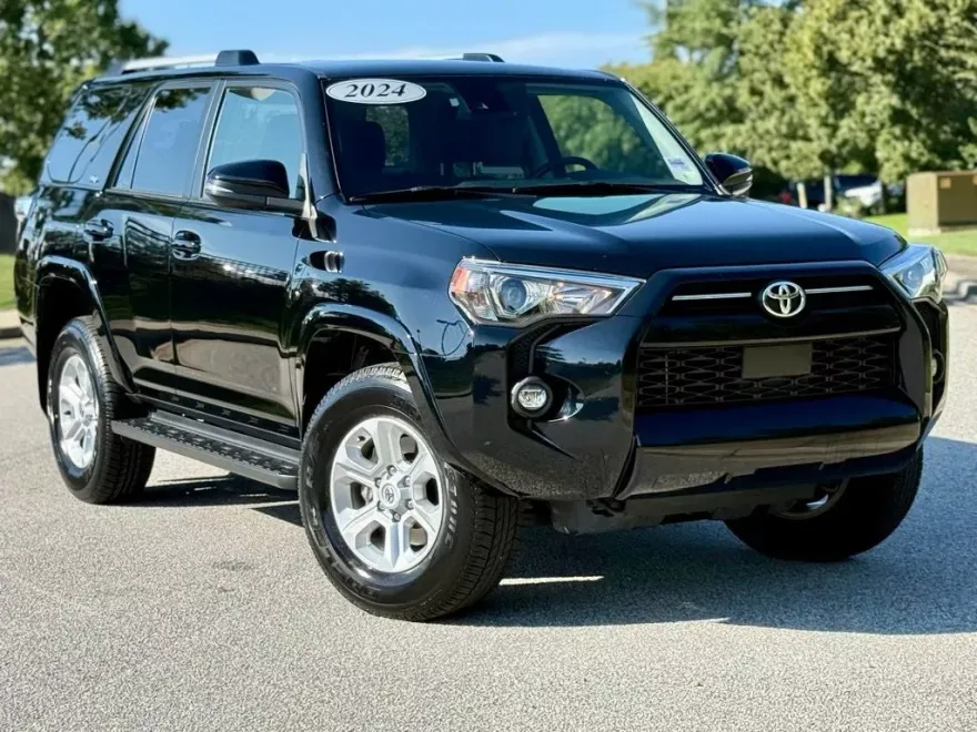 2024 Toyota 4Runner SR5 Premium photo 1