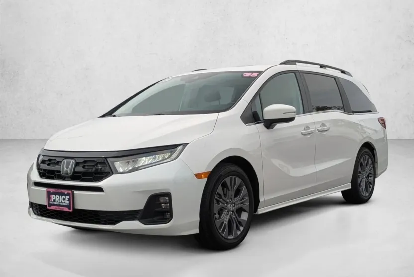 2025 Honda Odyssey Touring photo 1