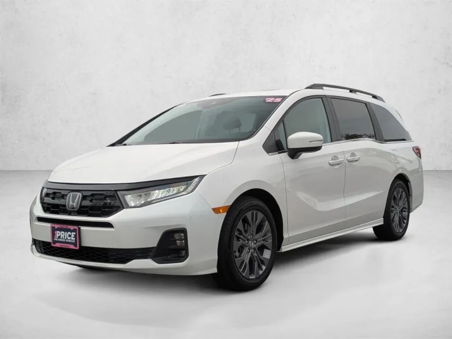 2025 Honda Odyssey Touring photo 1