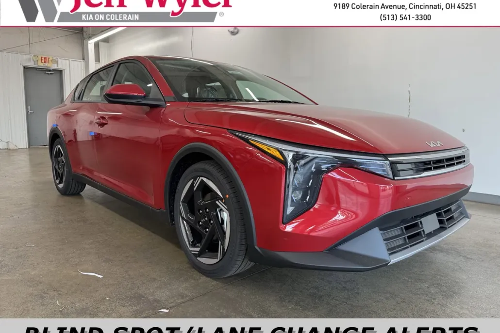 2025 Kia K4 EX photo 1