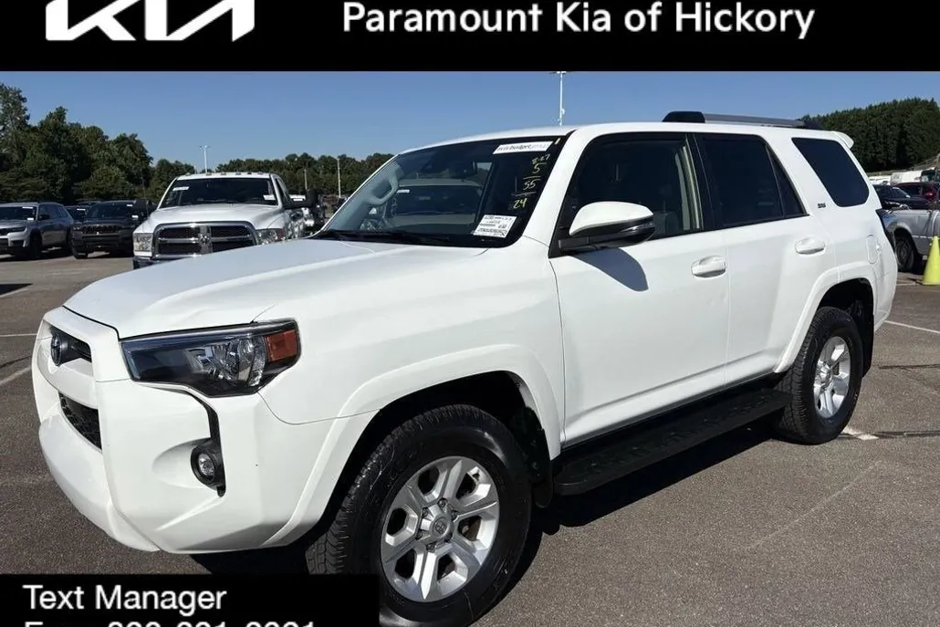 2024 Toyota 4Runner SR5 Premium photo 1
