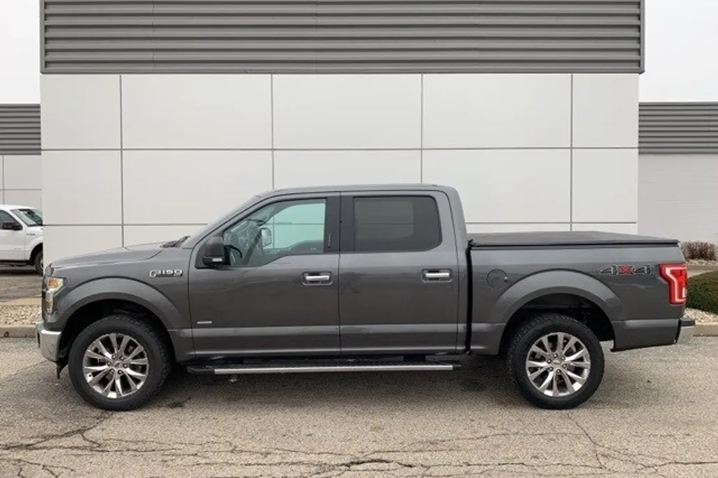 2017 Ford F-150 XLT photo 1
