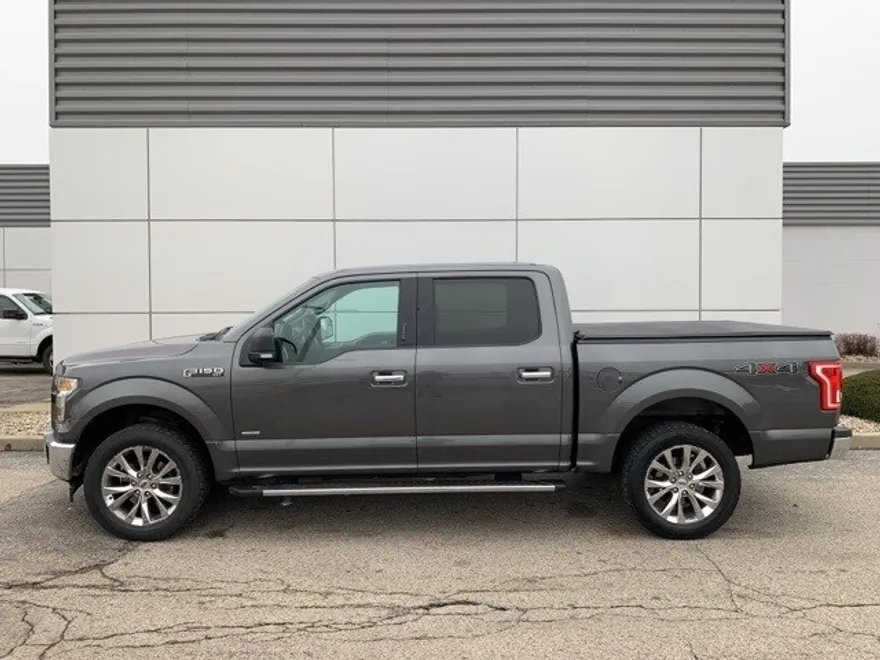 2017 Ford F-150 XLT photo 1