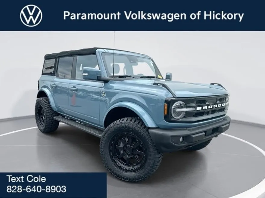 2022 Ford Bronco Outer Banks photo 1