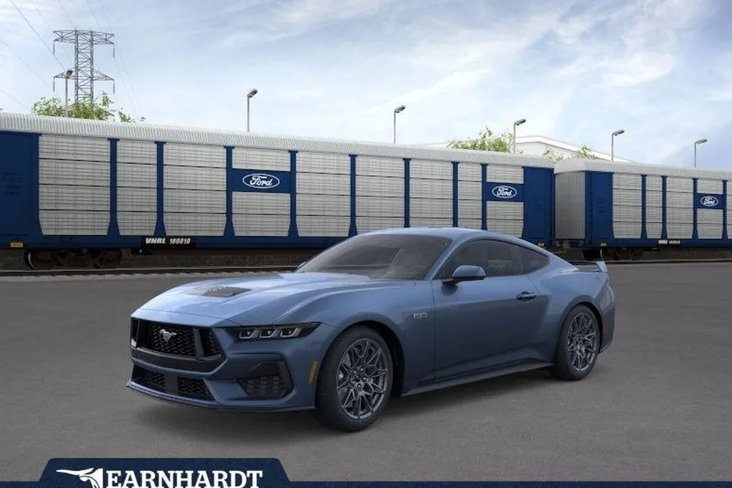 2025 Ford Mustang GT photo 1