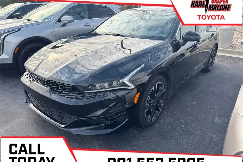 2022 Kia K5 GT-Line photo 1