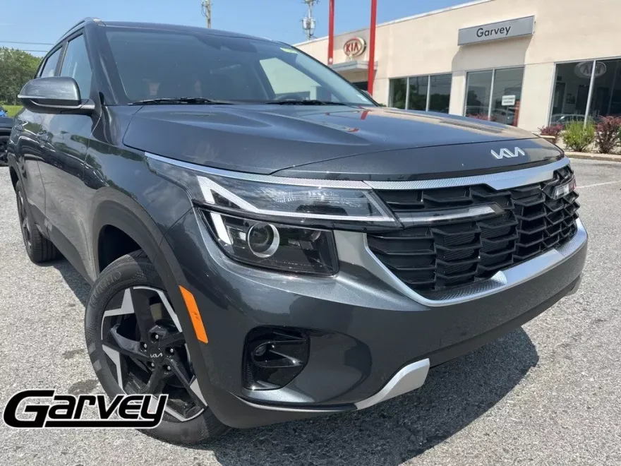 2025 Kia Seltos S photo 1