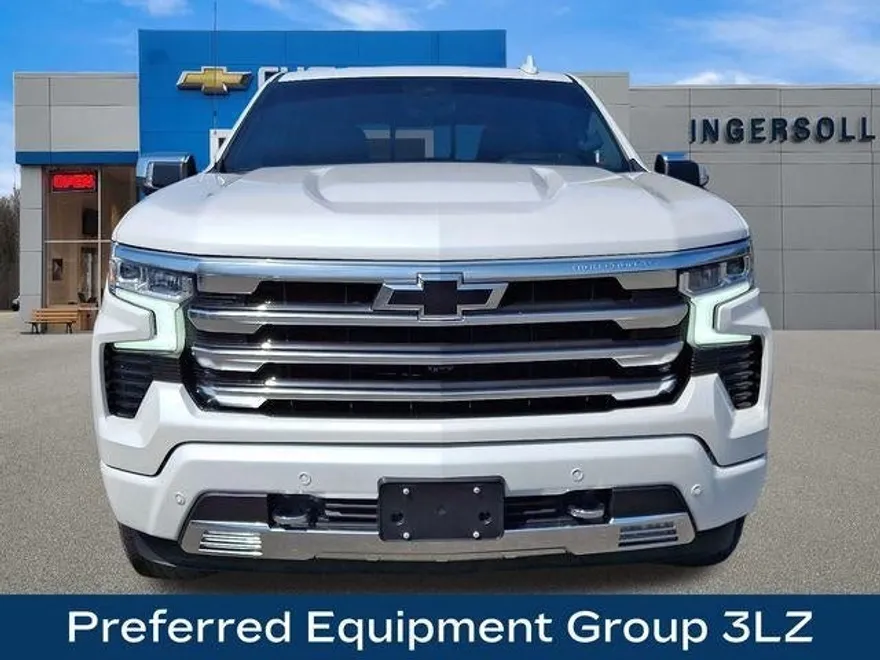 2023 Chevrolet Silverado 1500 High Country photo 1