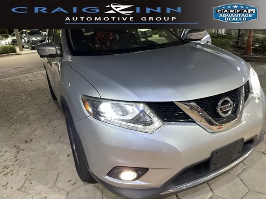 2015 Nissan Rogue SL photo 1