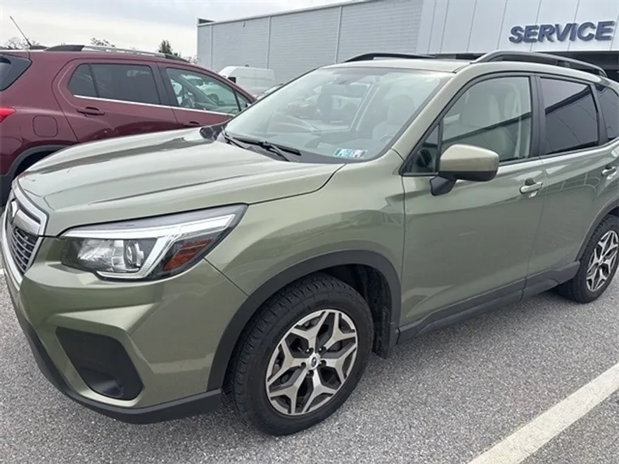 2020 Subaru Forester Premium photo 1