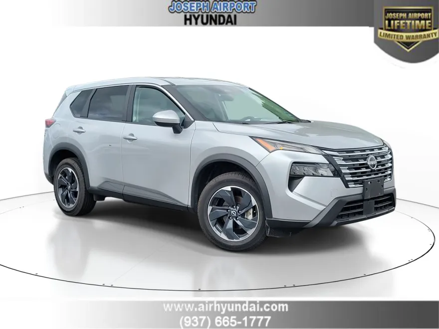 2024 Nissan Rogue SV photo 1