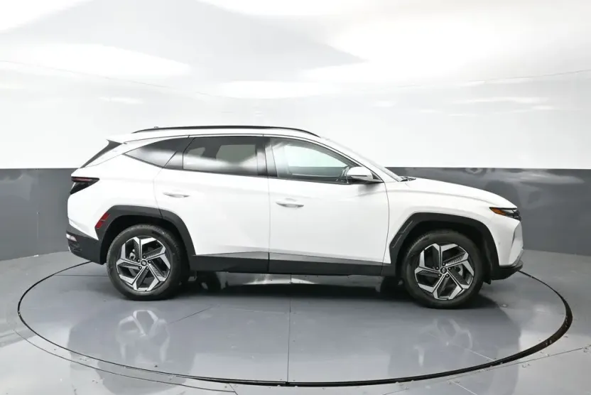 2024 Hyundai Tucson Limited photo 1