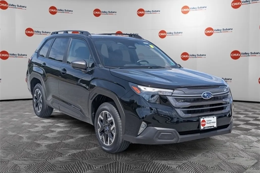 2025 Subaru Forester Premium photo 1