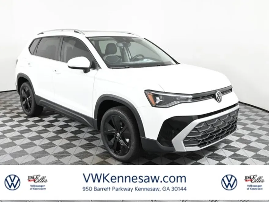 2025 Volkswagen Taos SE photo 1