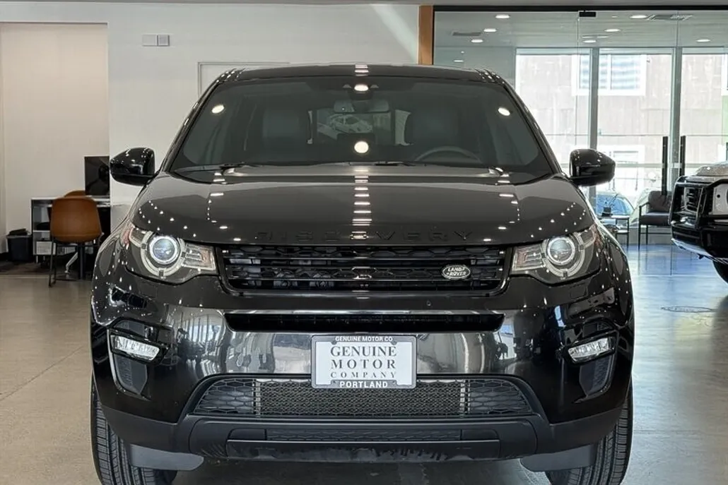2016 Land Rover Discovery Sport SE photo 1