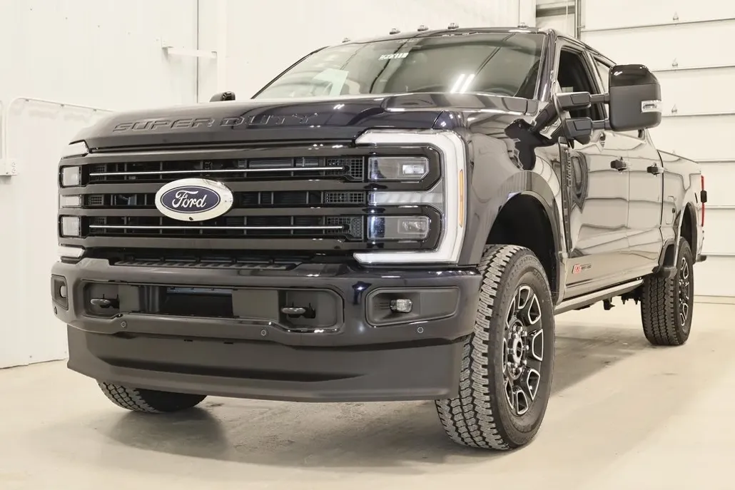 2025 Ford F-350 photo 1