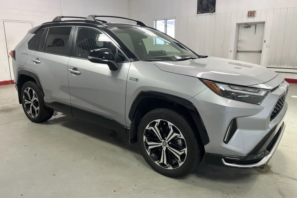2022 Toyota RAV4 Prime XSE photo 1