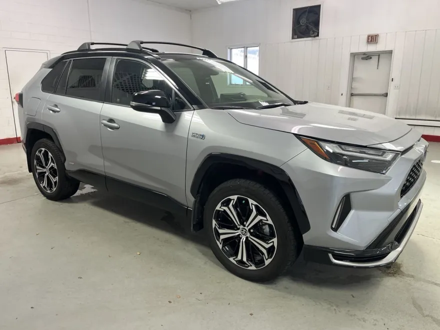 2022 Toyota RAV4 Prime XSE photo 1