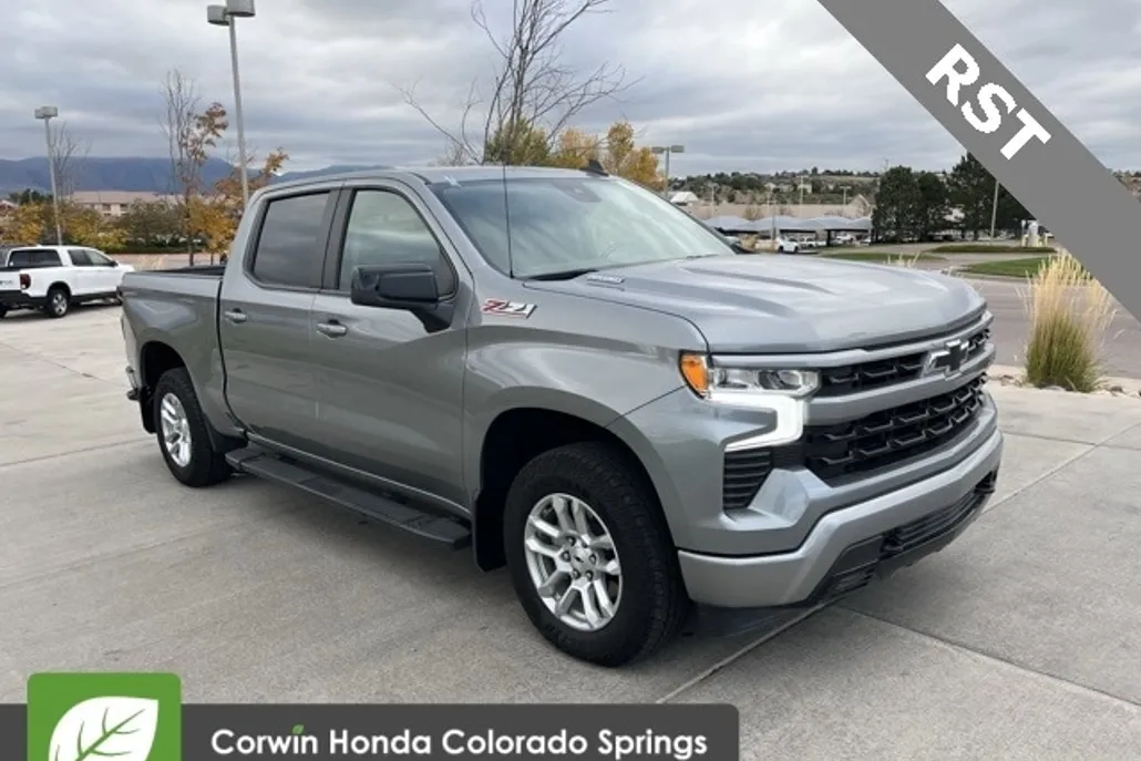 2023 Chevrolet Silverado 1500 RST photo 1