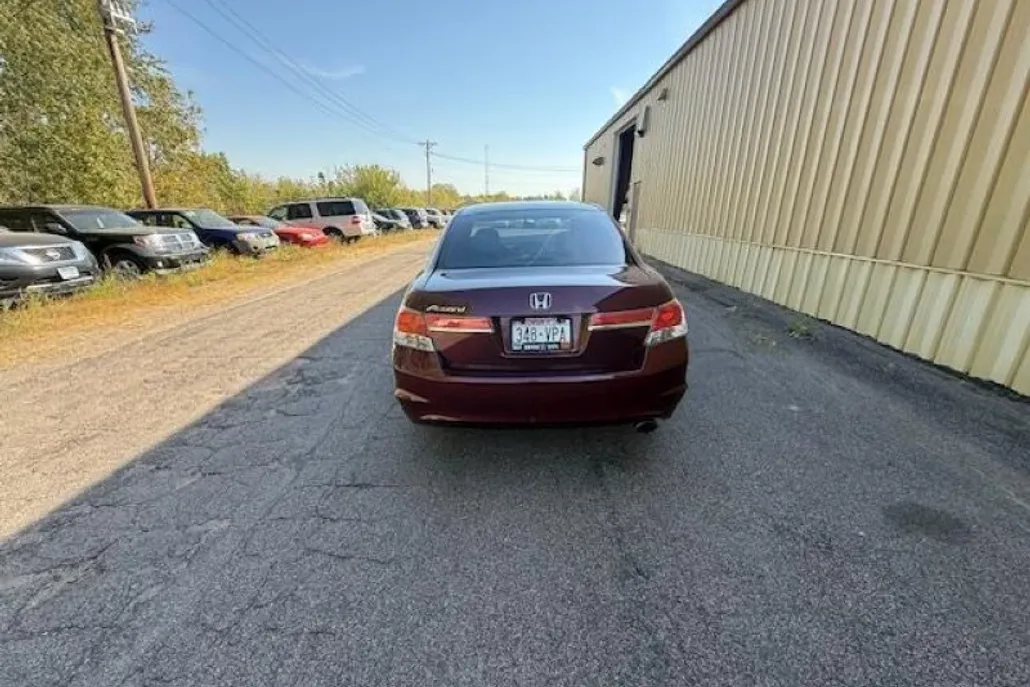 2011 Honda Accord LX-P photo 1