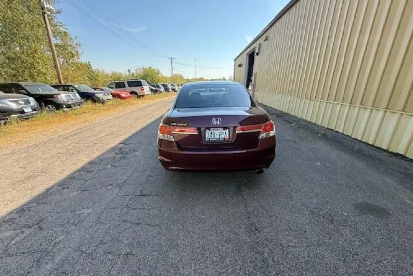 2011 Honda Accord LX-P photo 1