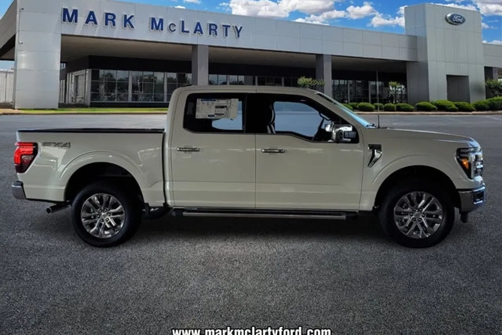 2025 Ford F-150 Lariat photo 1