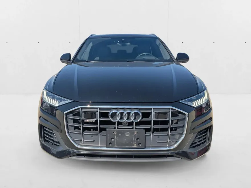 2019 Audi Q8 Prestige photo 1