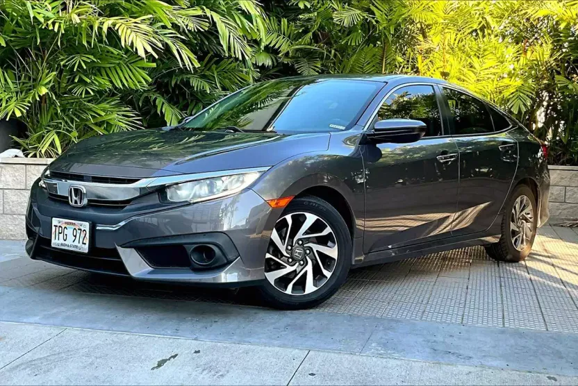 2018 Honda Civic EX photo 1