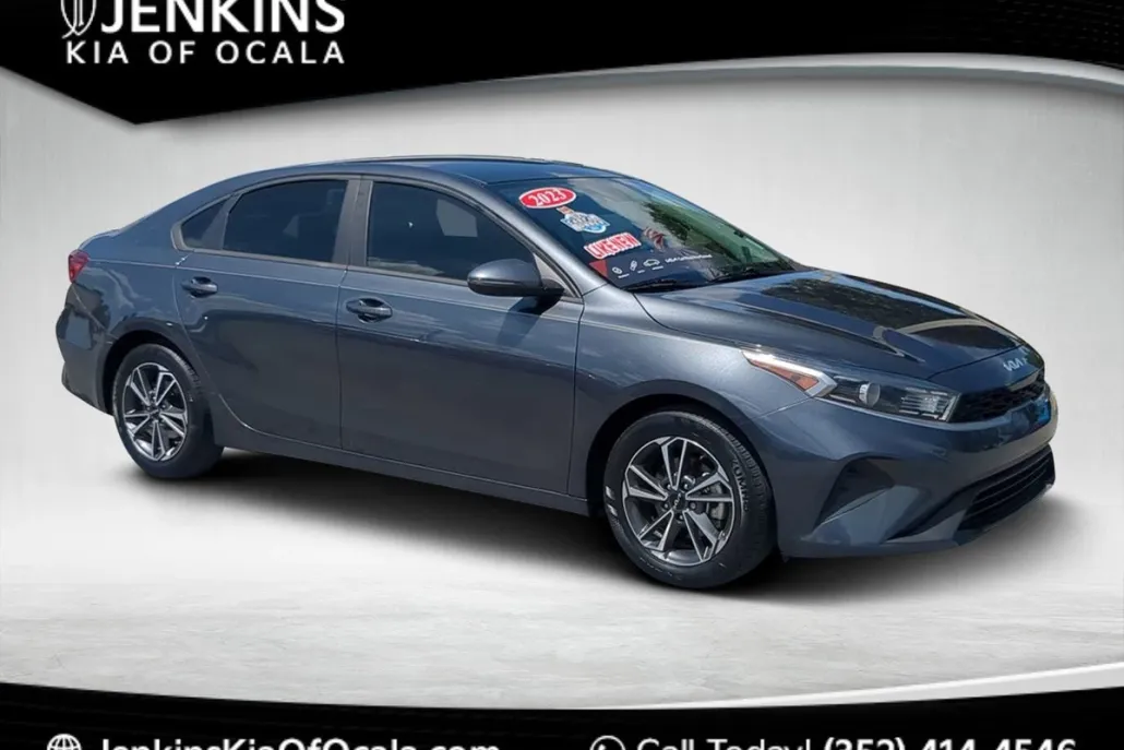 2022 Kia Forte LXS photo 1