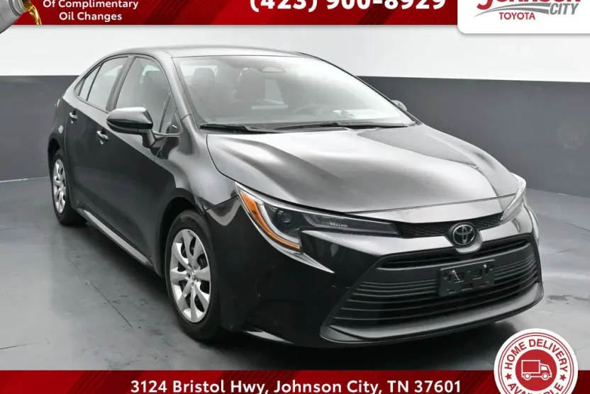 2023 Toyota Corolla LE photo 1