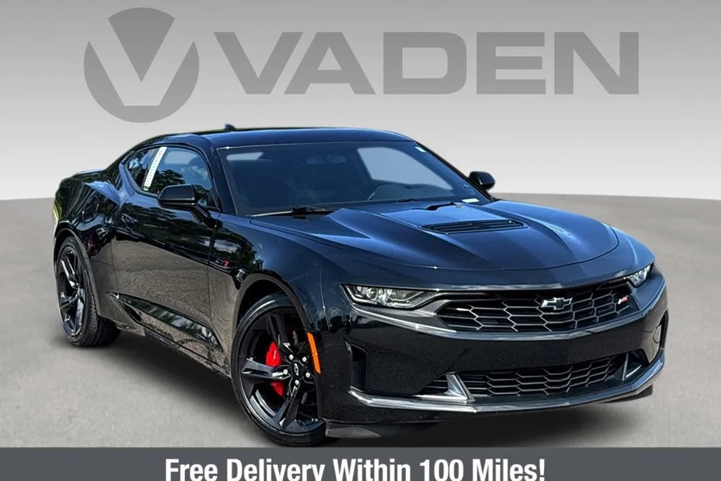 2023 Chevrolet Camaro LT1 photo 1