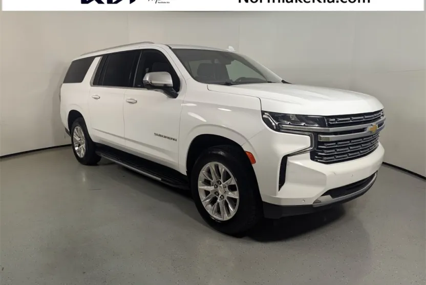 2023 Chevrolet Suburban Premier photo 1