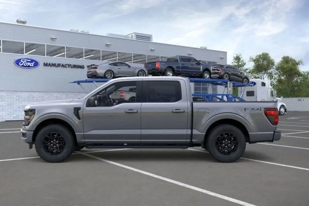 2025 Ford F-150 XLT photo 1