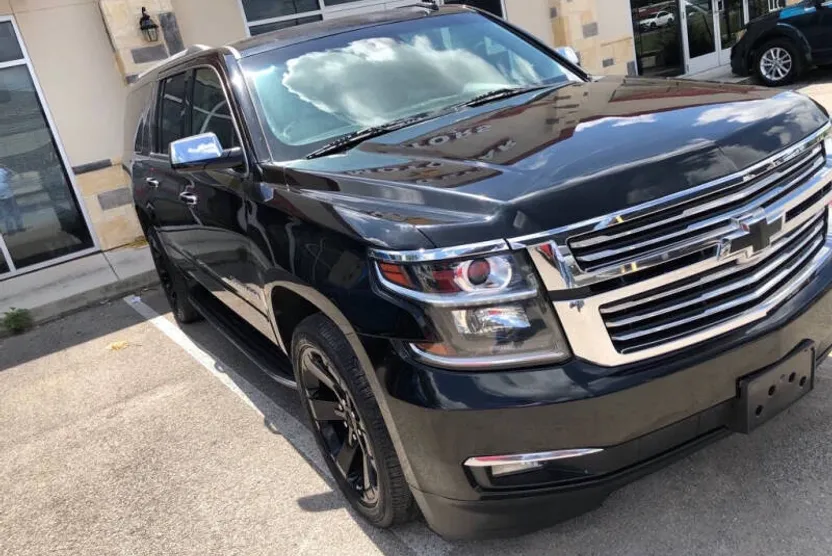 2017 Chevrolet Suburban Premier photo 1