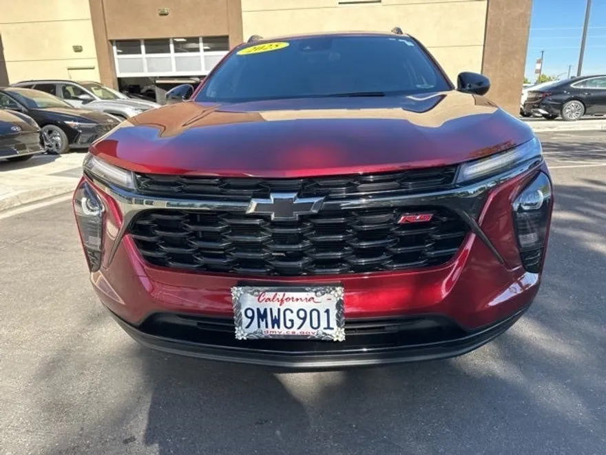 2025 Chevrolet Trax photo 1