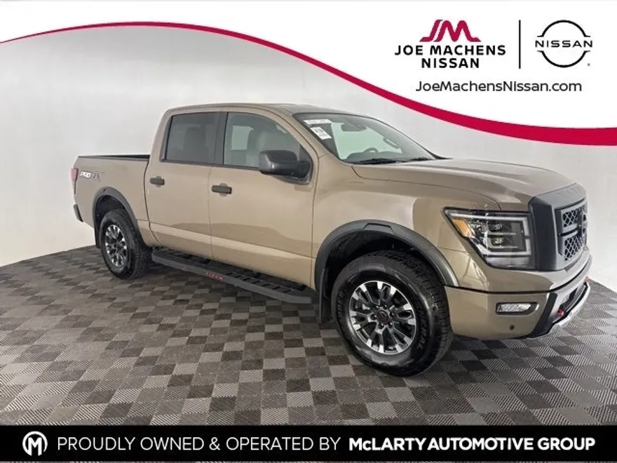 2024 Nissan Titan PRO-4X photo 1