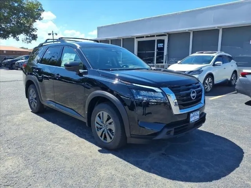 2025 Nissan Pathfinder SV photo 1