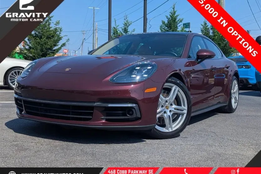 2019 Porsche Panamera 4 photo 1