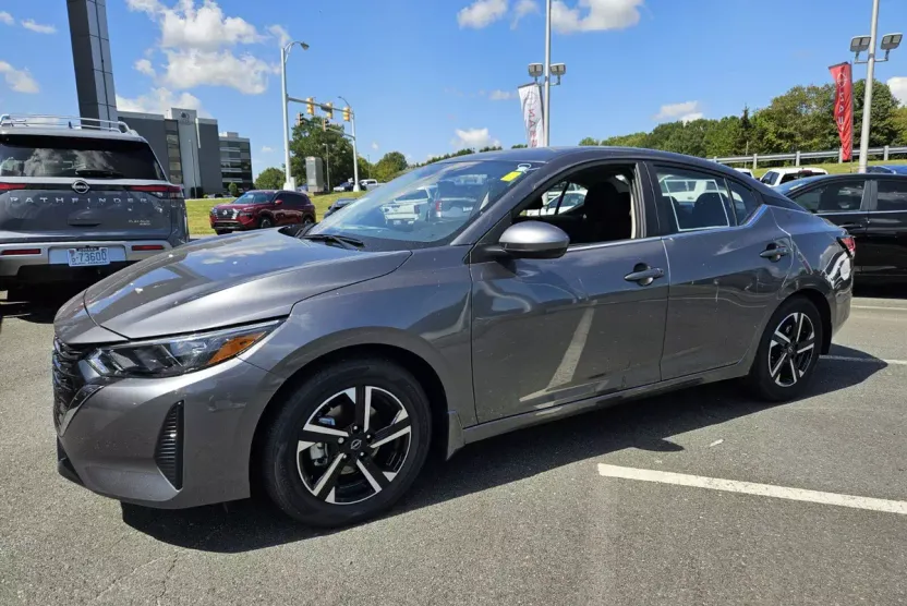 2025 Nissan Sentra SV photo 1