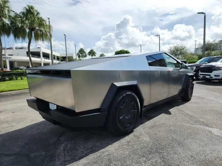 2024 Tesla Cybertruck All-Wheel Drive photo 1
