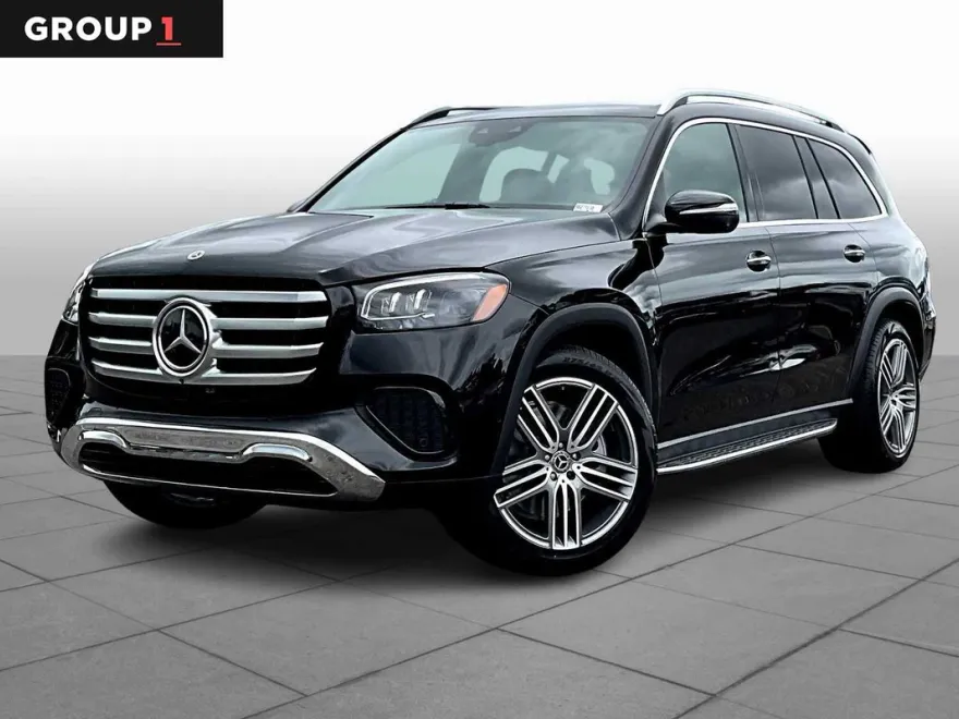 2025 Mercedes Benz GLS 450 4MATIC photo 1