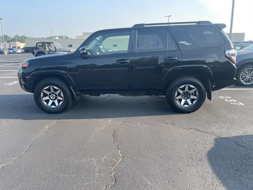 2021 Toyota 4Runner TRD Premium photo 1